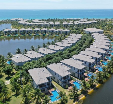 Melia Vinpearl Cam Ranh Beach Resort