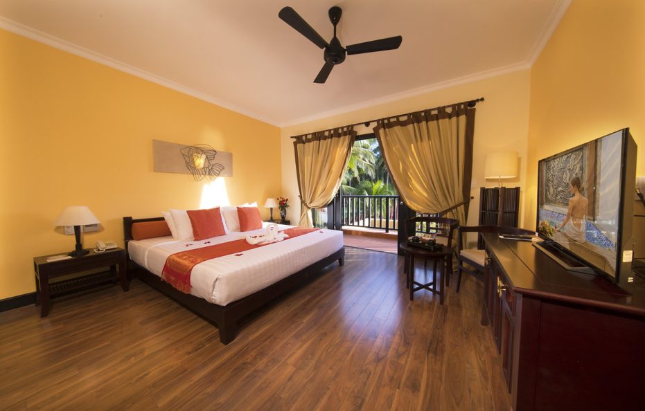 Deluxe Hướng Vườn