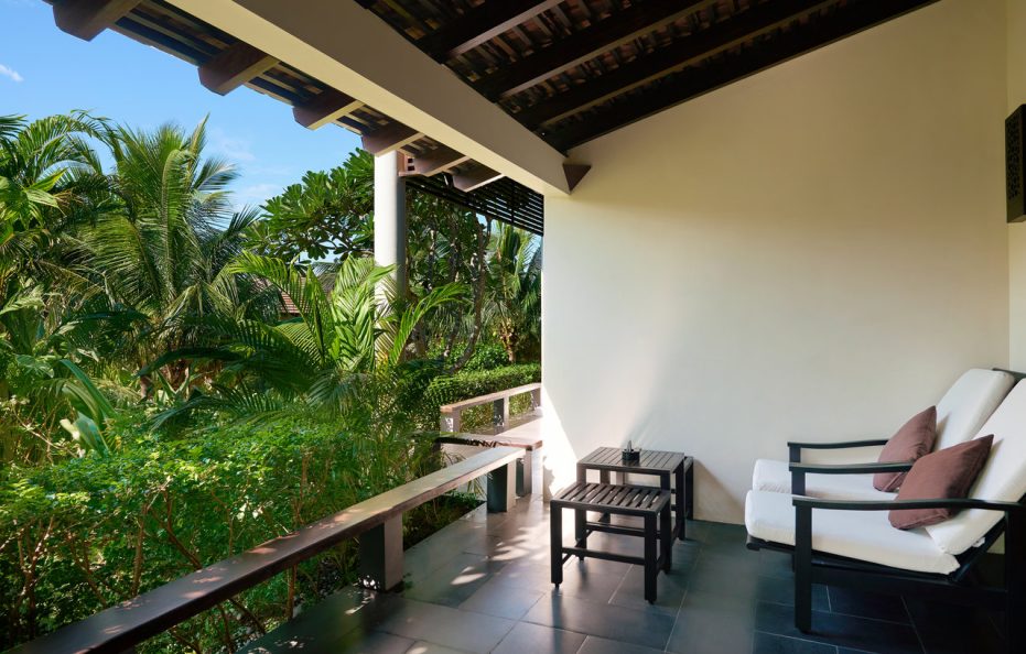 Premier Deluxe Villa Hướng Vườn