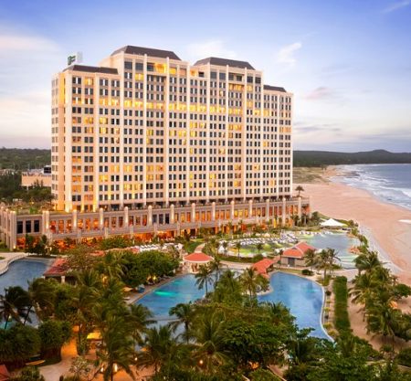 Holiday Inn Hồ Tràm Resort
