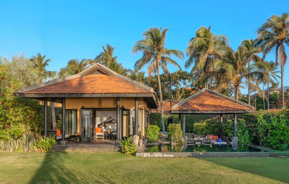 Biệt thự 01 phòng ngủ trước biển (1BR Pool Villa Beach Front)