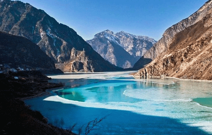 Tour Thành Đô – Cửu Trại Câu – Lạc Sơn – Công Viên Gấu Trúc 6N5Đ | Thiên đường sắc màu Tứ Xuyên