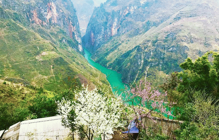 Tour Đông Bắc: Hà Giang – Lũng Cú – Đồng Văn – Mã Pí Lèng – Mèo Vạc – Cao Bằng – Thác Bản Giốc – Hồ Ba Bể – Hà Nội 7N6Đ