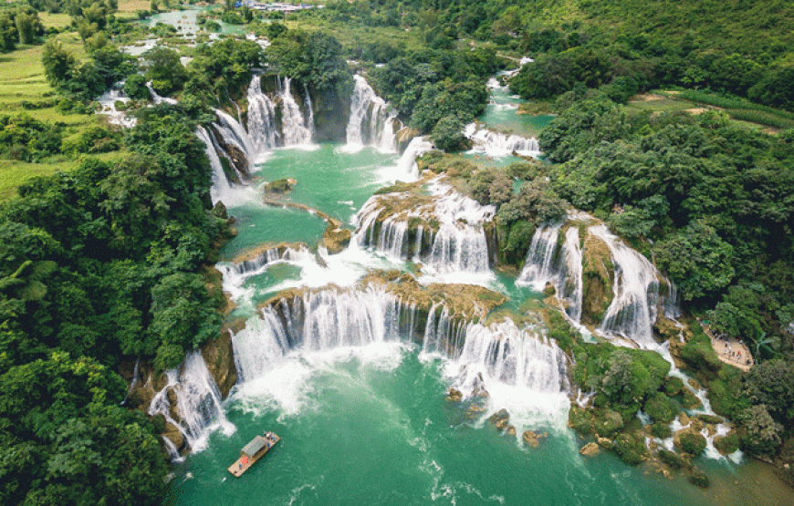 Tour Đông Bắc: Hà Giang – Lũng Cú – Đồng Văn – Mã Pí Lèng – Mèo Vạc – Cao Bằng – Thác Bản Giốc – Hồ Ba Bể – Hà Nội 7N6Đ